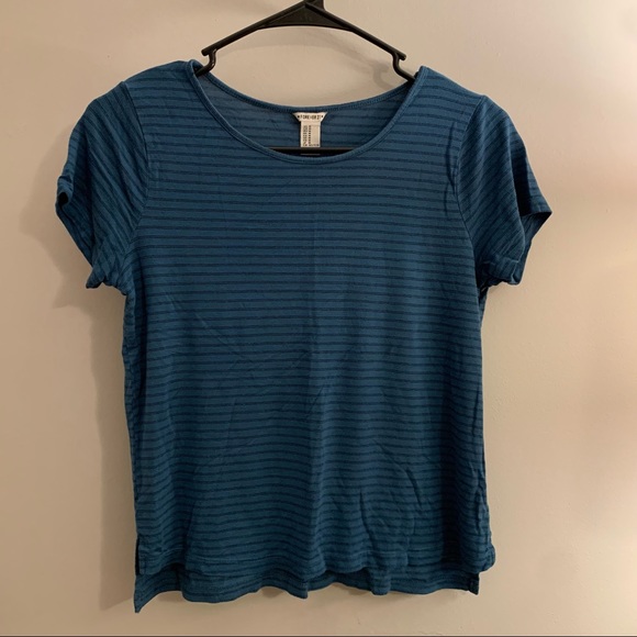 Forever 21 Tops - Forever 21 T-shirt